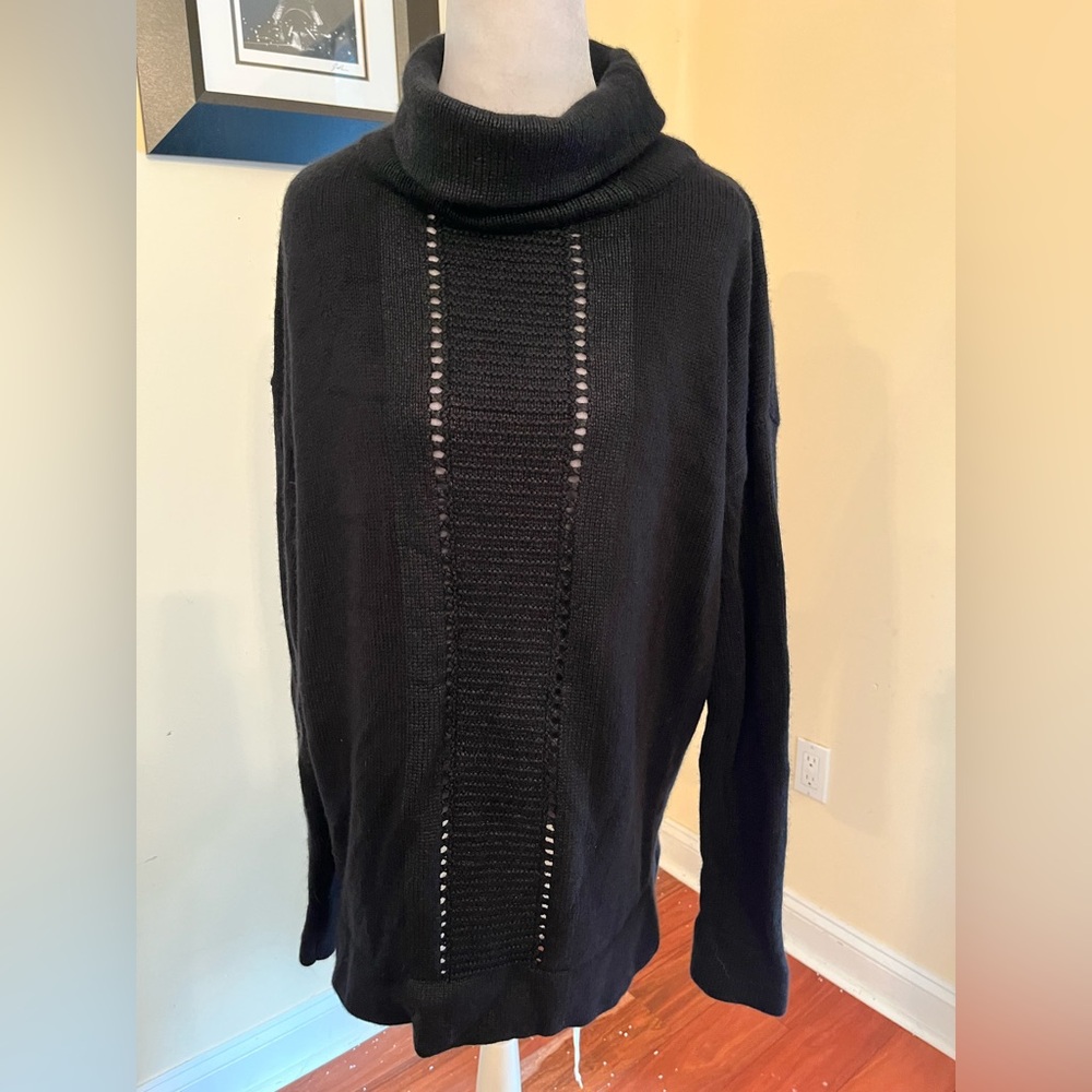 Halogen Black Merino Wool Turtleneck Sweater‎ with Knit Detail